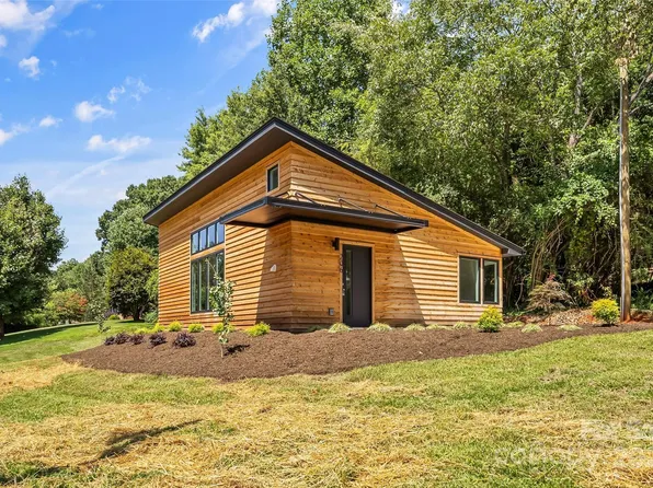 206 Newland St, Morganton, NC 28655