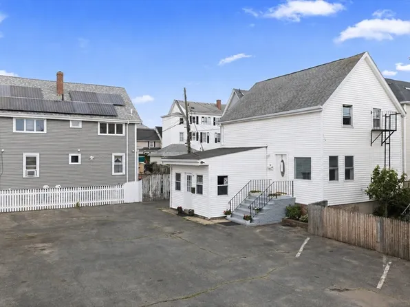 22 County St, New Bedford, MA 02744