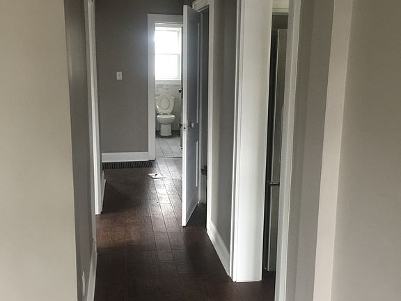 5th image of 2609 E Gum St