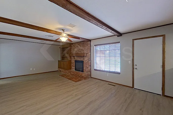 1205 Mockingbird Ln — Photo 4