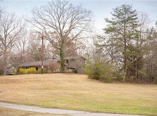 221 Lusk Rd, Walhalla, SC 29691