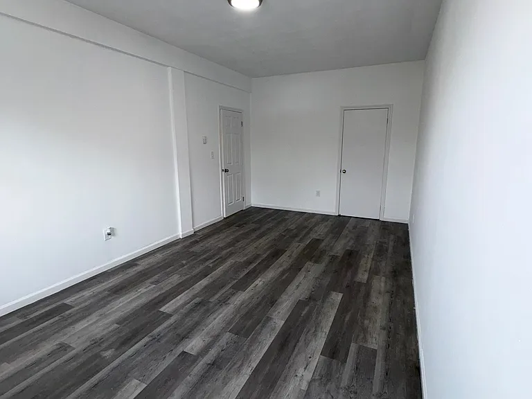 513 Emmett St #B11 — Photo 15