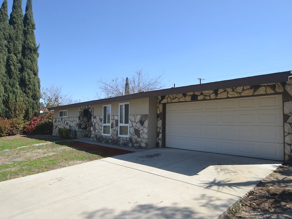 1st image of 1474 Windsor Dr