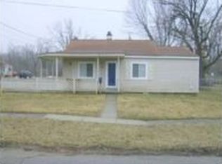 605 W Caroline St, Fenton, MI 48430