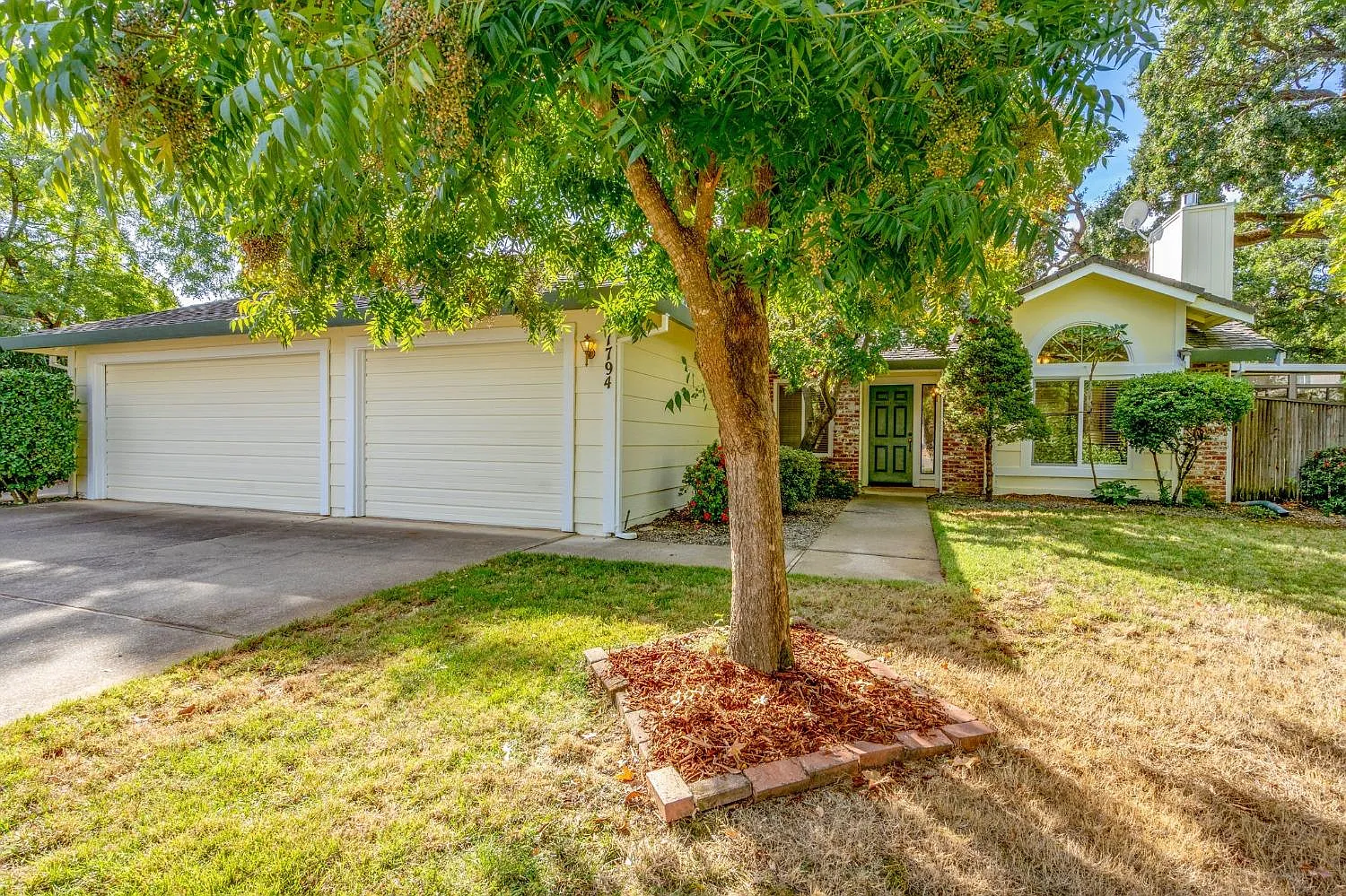 1794 Rochhampton Pl photo 1
