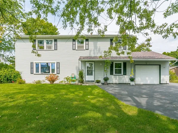 53 Agar Ave, Henrietta, NY 14467