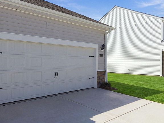 5th image of 1132 Aviator Lane