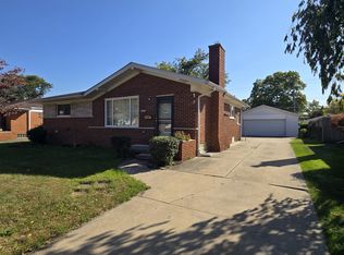 32009 Pembroke St, Livonia, MI 48152