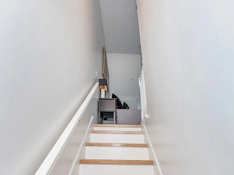 1102 Stanfield Point Rd — Photo 8