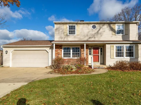4958 Hollyview Dr, Vermilion, OH 44089