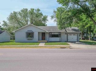 301 Silver St E, Mapleton, MN 56065