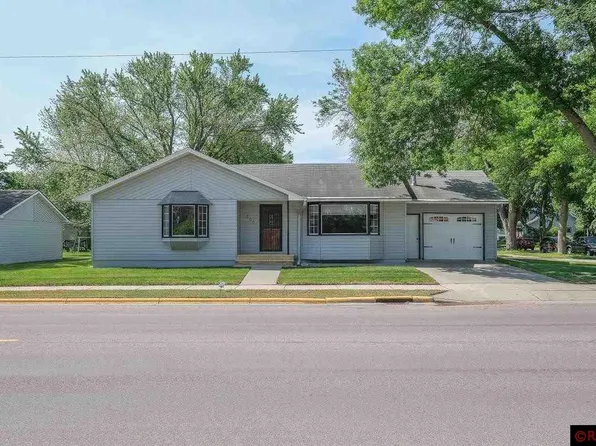 301 Silver St E, Mapleton, MN 56065