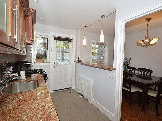 Sold by Prime Realty | media 32