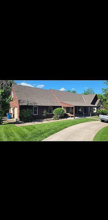 2nd image of 1504 Fox Moor Ct