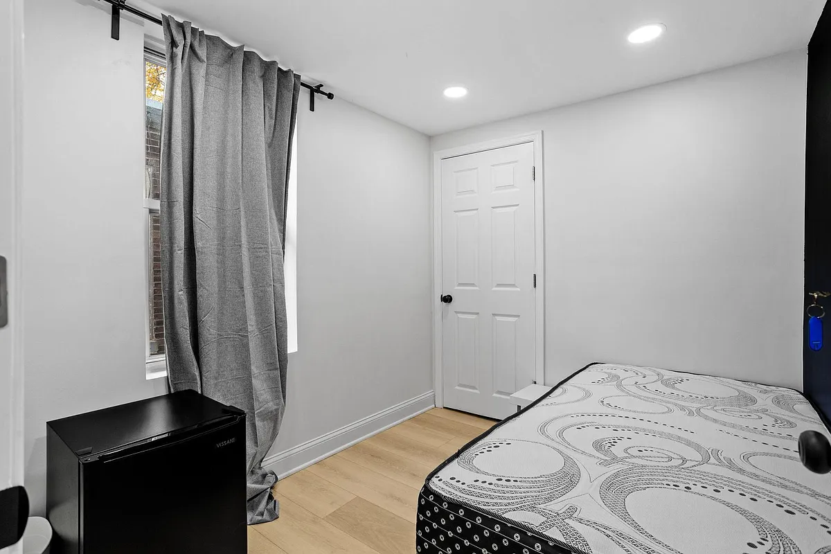 Room 9 - N 63rd St