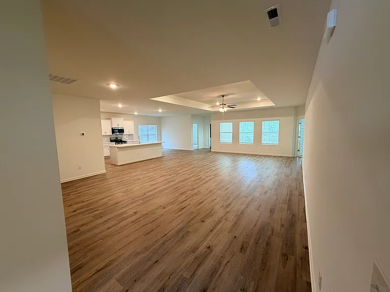 732 Empire Ave — Photo 10