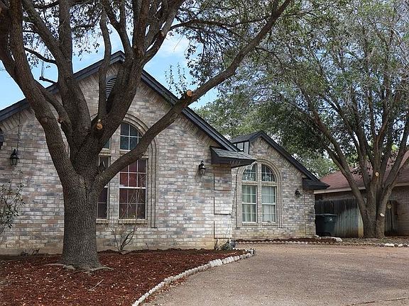 2nd image of 1608 Sherwood Dr