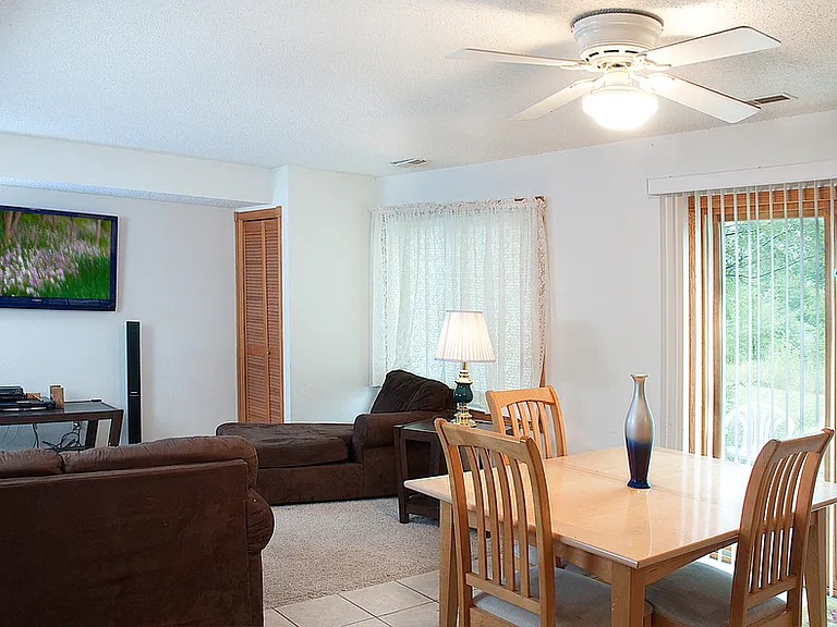 1414 Glenridge Dr — Photo 4