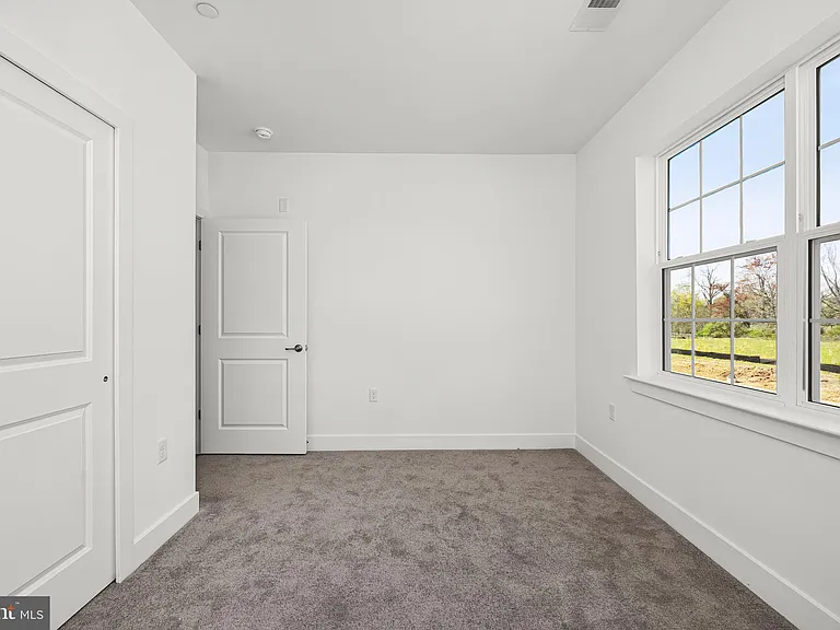 2207 Prince Hall Dr — Photo 34