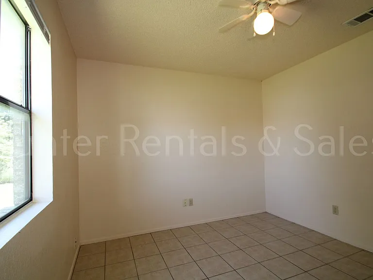 2804 Derby Dr — Photo 21