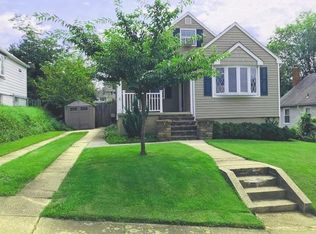 9221 Harford View Dr, Parkville, MD 21234