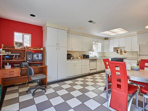 5th image of 2634 Kendrick Cir