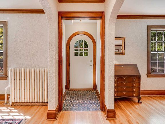 3rd image of 2177 Stanford Ave