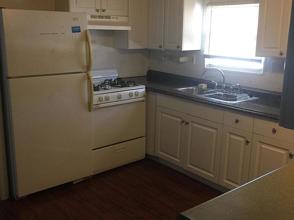 5th image of 226 Oleander Dr