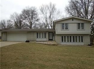 5922 W 88th Ter, Overland Park, KS 66207