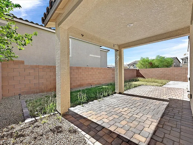 2823 Turnstone Ridge St — Photo 24