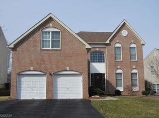 3 Carnegie Pl, Basking Ridge, NJ 07920