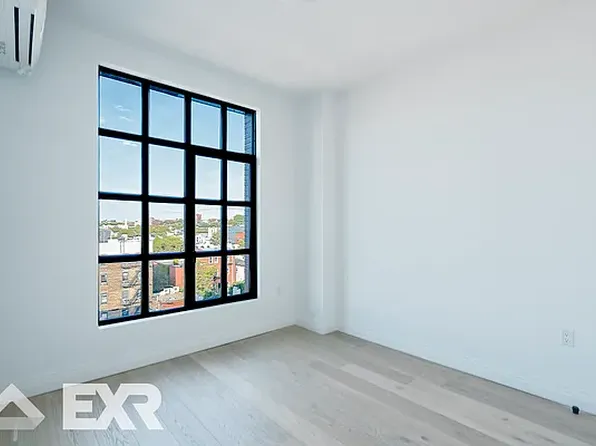 875 4th Avenue image 7 of 24