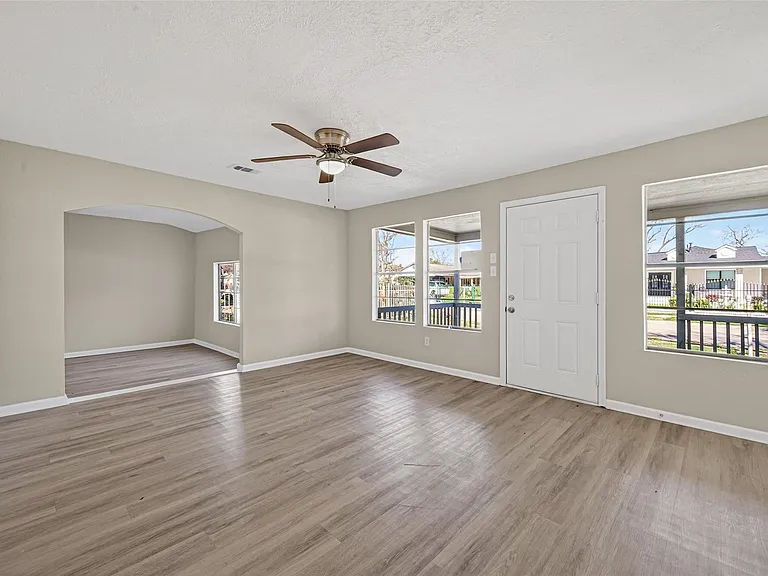 4626 Dewberry St — Photo 12