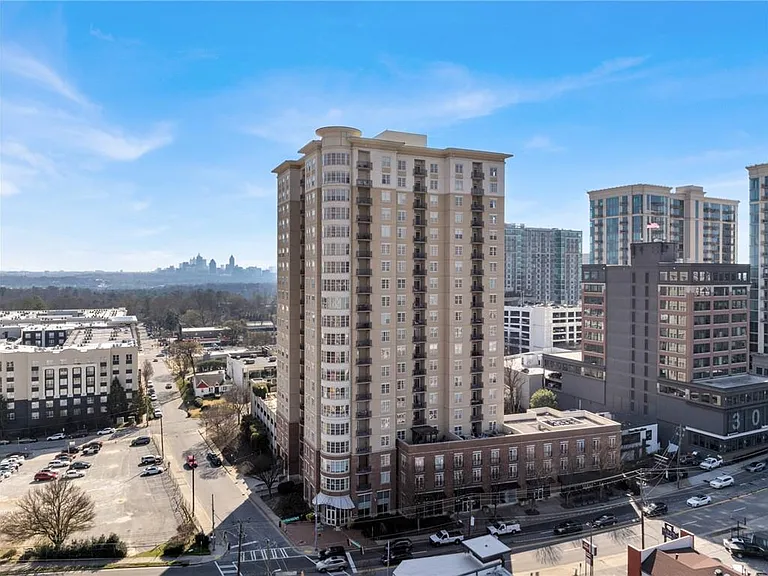 325 E Paces Ferry Rd NE #601 — Photo 28