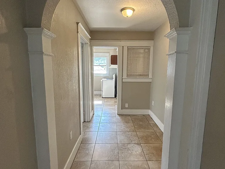 940 6th St N #3 — Photo 7