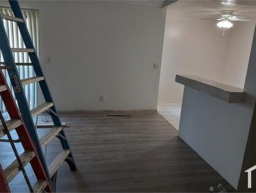 3rd image of 9038 Orion Ave Unit 203