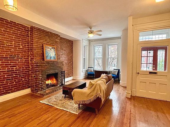 3rd image of 1302 Fairmont St NW