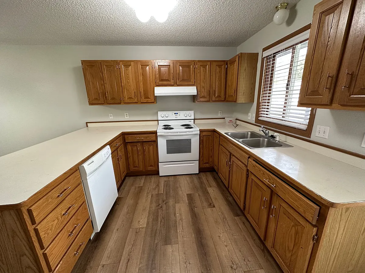 Building Photo - 127 Stuttgart Dr