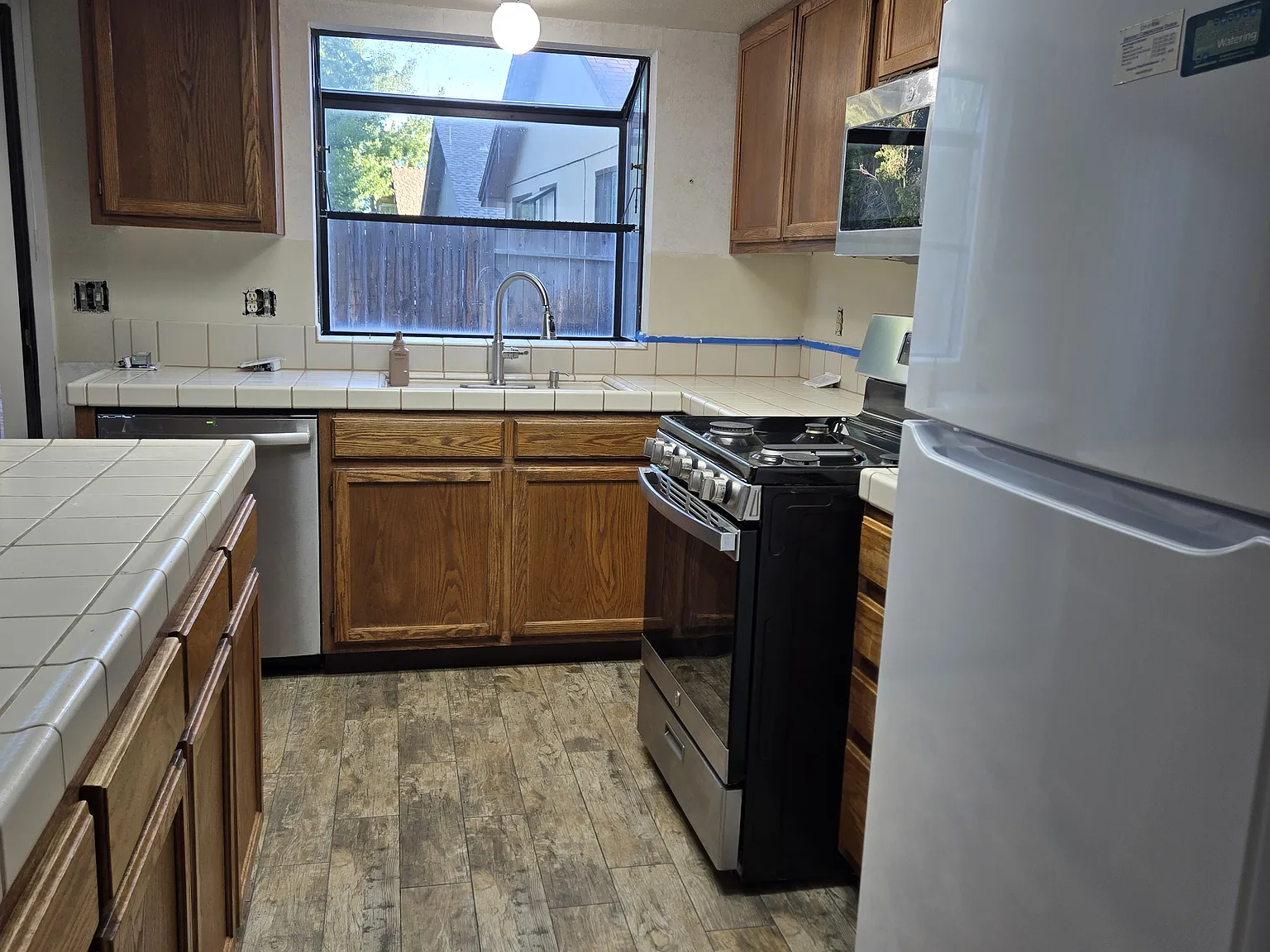 3 bed, 1324 sqft, $2,400 — Photo 3