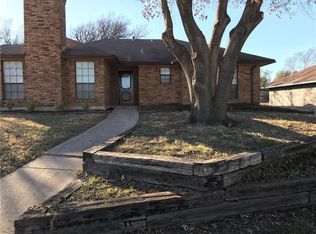 147 N Beltwoods Dr, Desoto, TX 75115