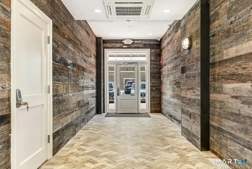 1 bed, 640 sqft, $3,500 — Photo 2
