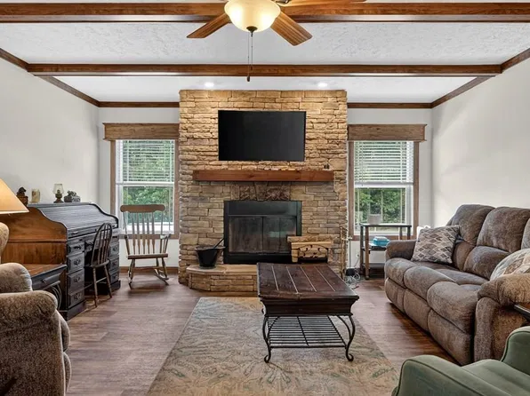 295 Narrow Way, Crossville, TN 38572