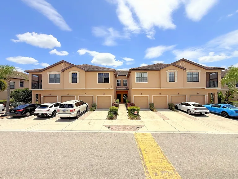 4207 Via Piedra Cir #8-102 — Photo 2