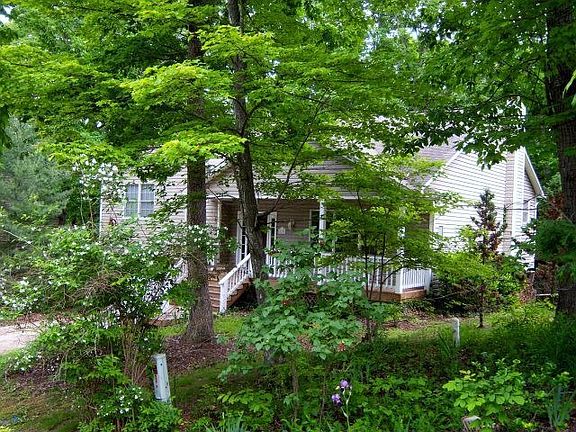 2nd image of 430 Passage Ln
