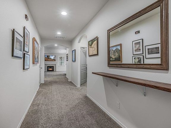 5th image of 701 Osprey Dr