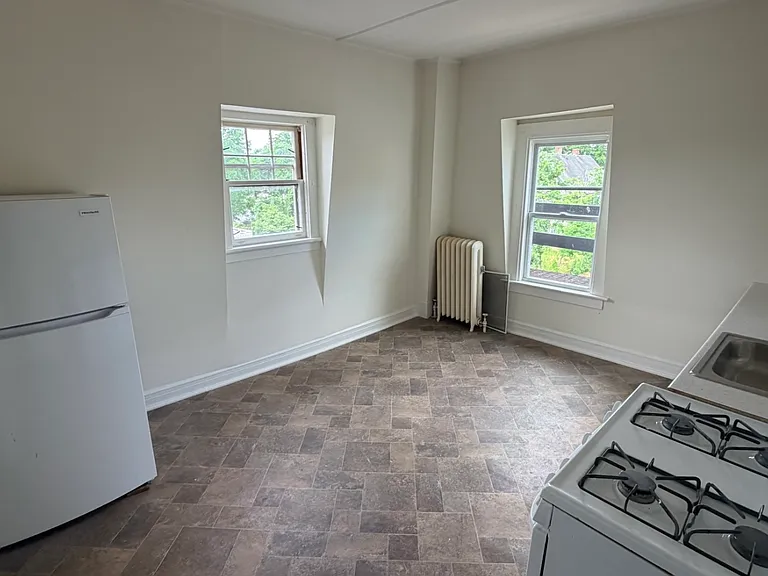 46 Windham St #12 — Photo 3