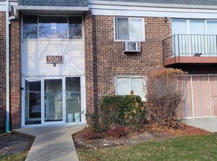 10361 Dearlove Rd APT 2K, Glenview, IL 60025
