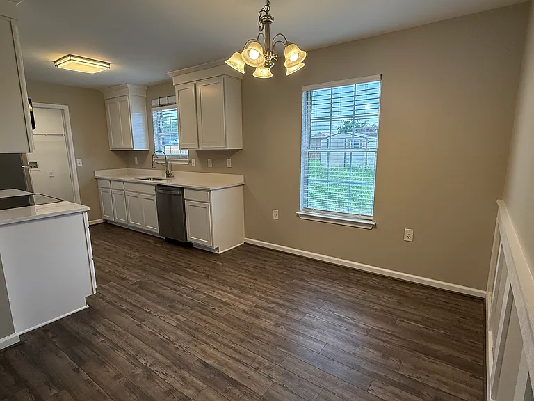 14287 Lexington Dr — Photo 7