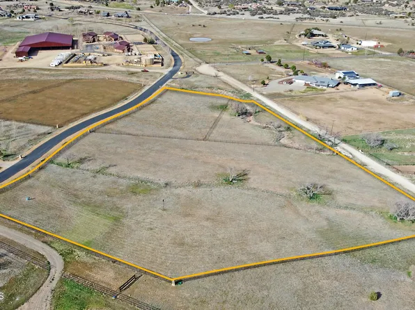 8935 N Callahan Rd, Prescott, AZ 86305