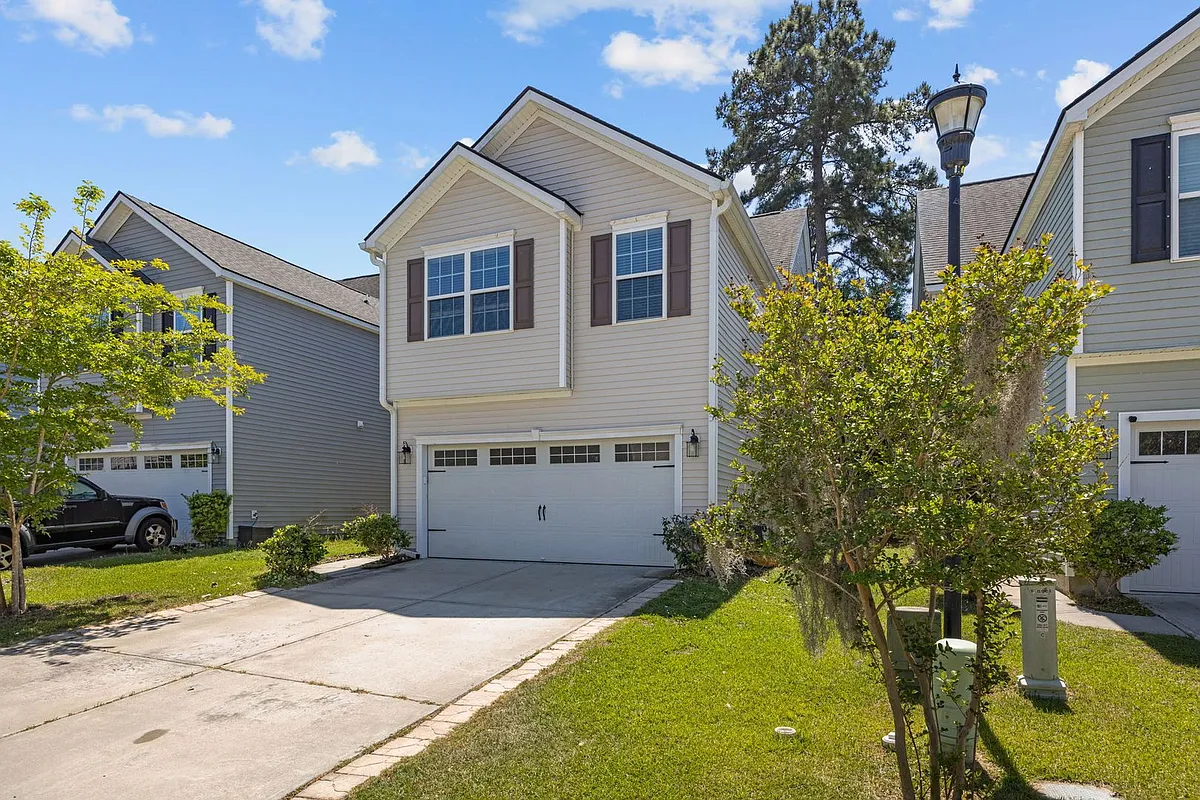 Building Photo - 8988 Cat Tail Pond Rd